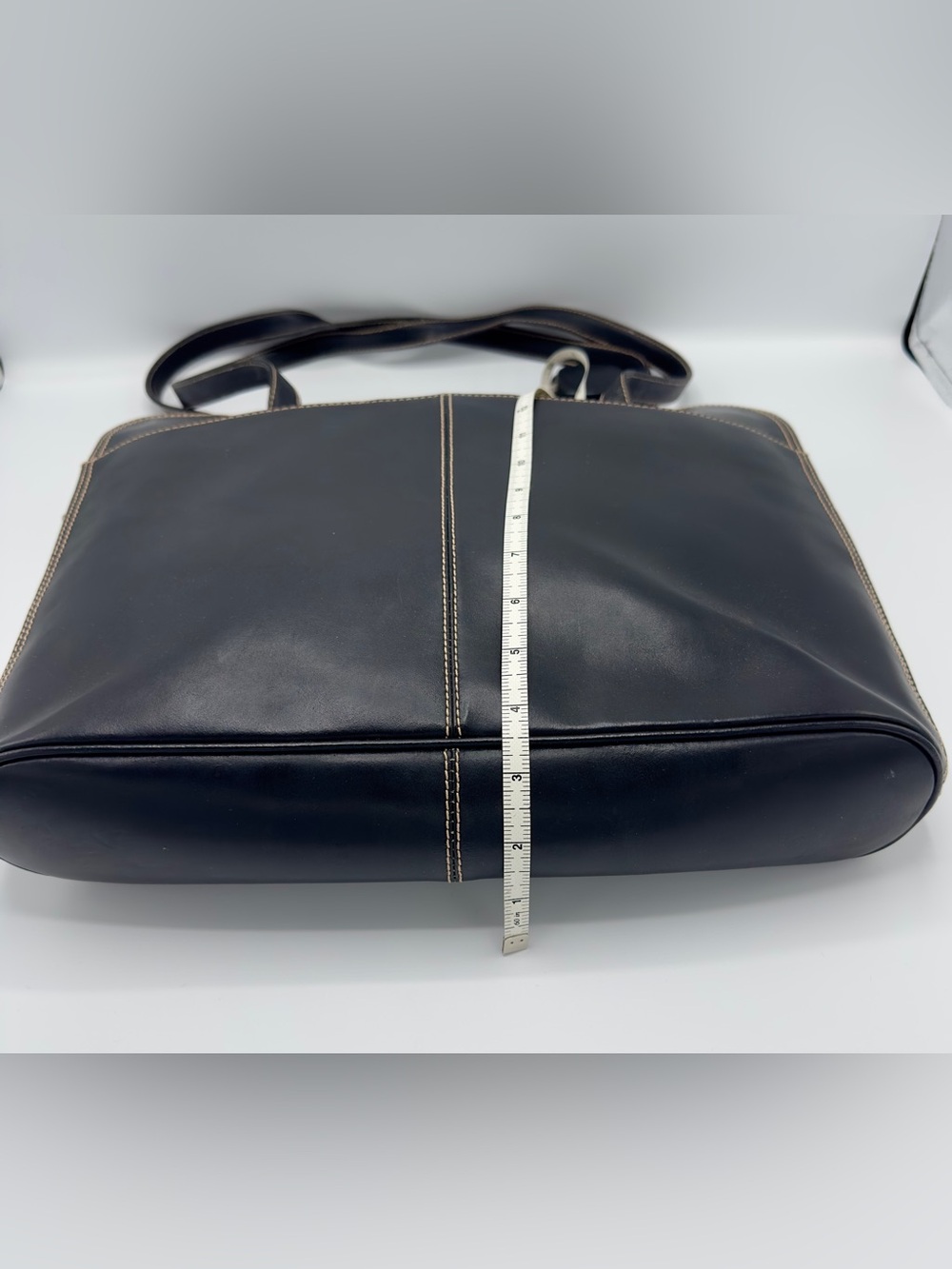 Wilsons Leather Pelle Studio Black Leather Laptop Tote Bag - Picture 4 of 16